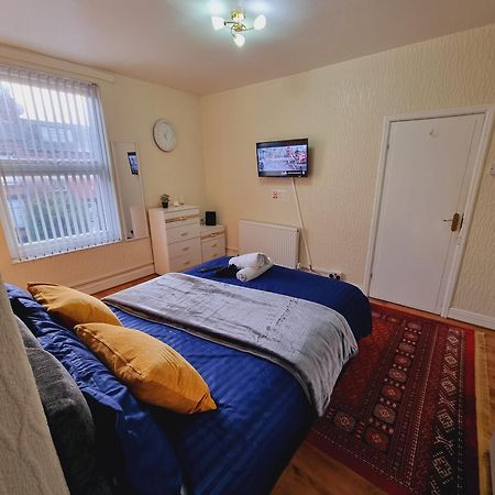 Bright Sunny, Double Bed With Garden, Tv And Wi-Fi Hotel Leeds  Exterior photo